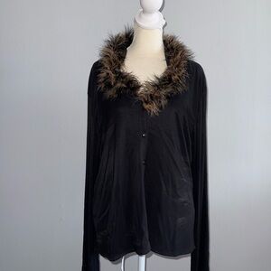 es.se Black Button-Front Top with Faux Fur Trim
